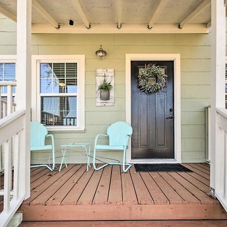 Charming Country Cottage, Walk To Main Street! Tomball Exterior photo