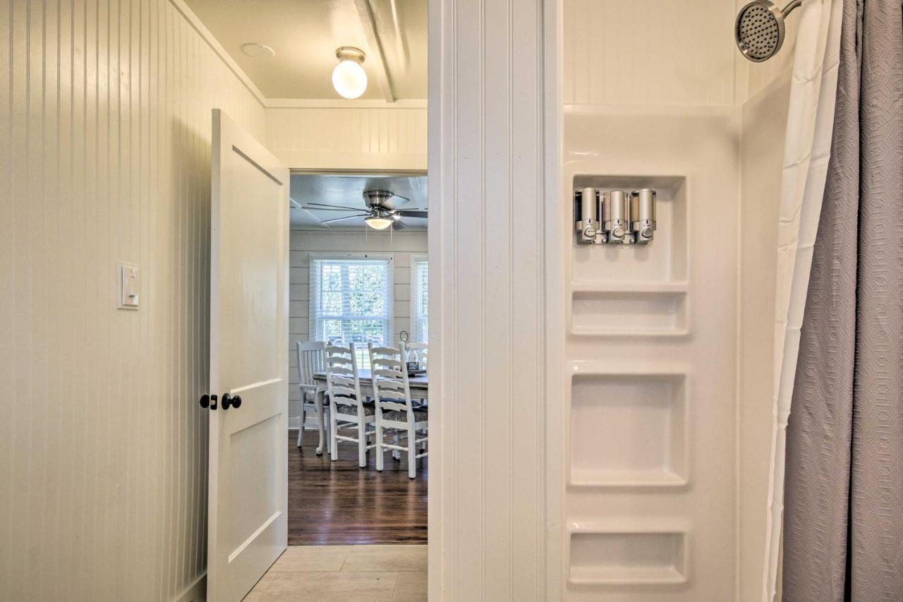 Charming Country Cottage, Walk To Main Street! Tomball Exterior photo